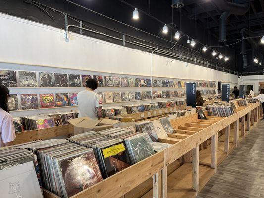 Nivessa Vinyl Records The Music Experience Hollywood