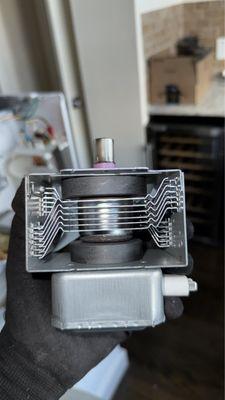 Microwave magnetron replacement for heating issue