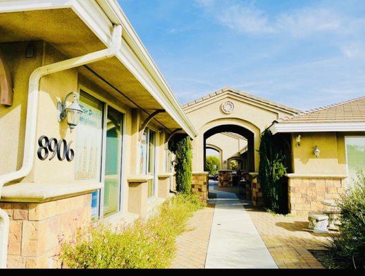 Alexander Moqattash, DDS - Finesse Dental