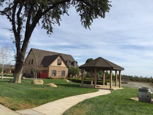 Front entrance of Leer Vineyards! Pretty!