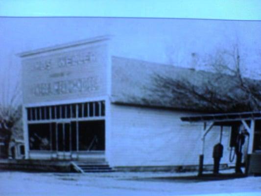 Weller General family Store circa 1915 now Rosedale Floor Coverings east of Allen on Rosedale