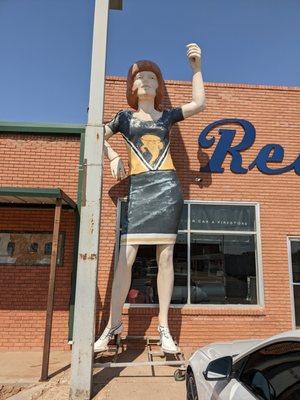 Tornadoes Cheerleader Statue, Lamesa
