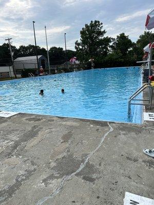Lloyd Memorial Pool