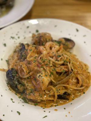 Betty Lou's Seafood and Grill