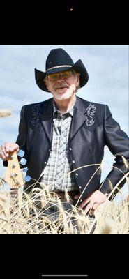 The Lady And The Outlaw