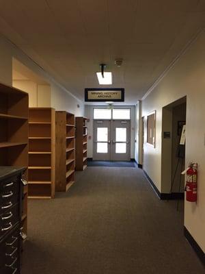 Arthur Lakes Library