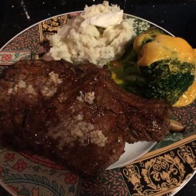Serving up the ribeye beef tonight! With beautiful mashed potatoes & steamed sharp cheddar melt broccoli!  #thetexasbroker