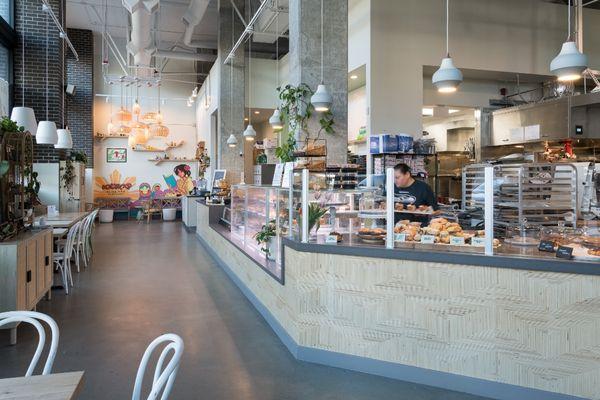 Pinoyshki Bakery & Cafe