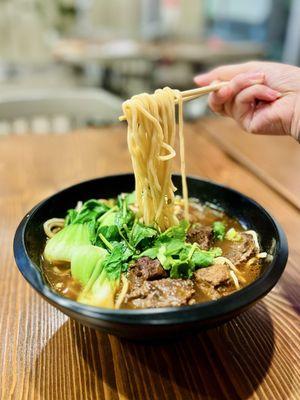 N1.Spicy Beef Noodle Soup