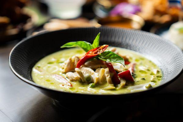 Som Dee Thai Kitchen & Bar