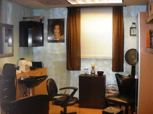 Xquizit Hair Studio is located in the heart of beautiful Ahwatukee.