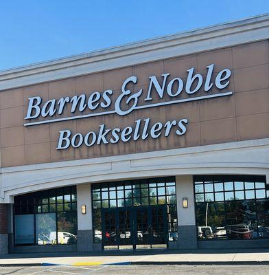 Barnes & Noble Booksellers
