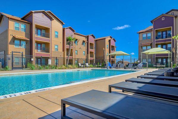 Autumn Breeze Apartments