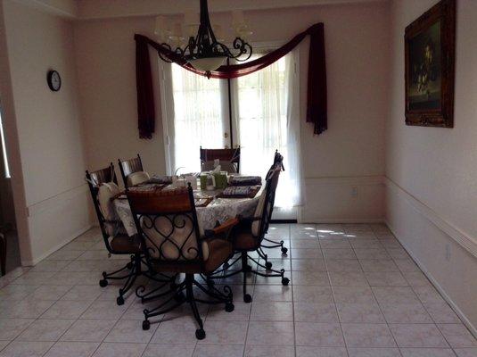 Sapphire Pacific's Escondido location offers a large dining area designed to accommodate residents with wheelchairs and walkers.