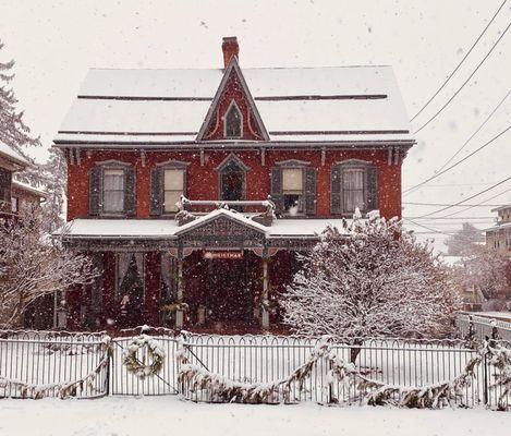 Pleasant View Antiques