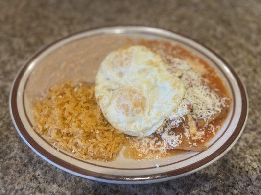 Chilaquiles egg plate