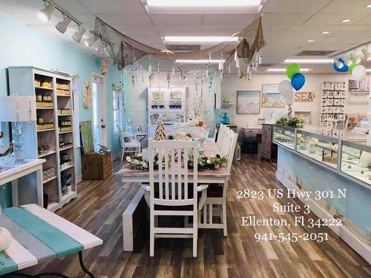 Coastal Home Decor, Repurposed Furniture, Art, Gifts, Chalk Paint and more.