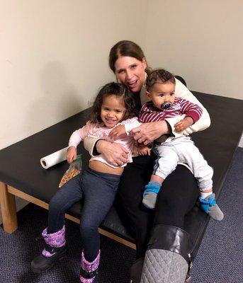 Gavi & Luciano love getting their adjustments!