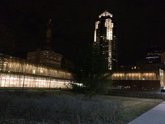 Des Moines Public Library