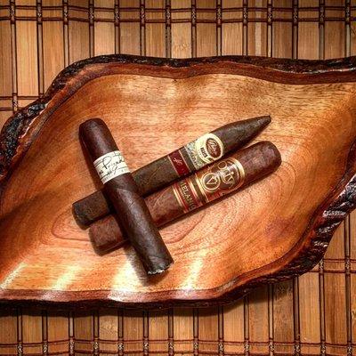 Stop in today for the first time, nice place great selection. Pick a Oliva V | Patron 40th | drew estates. Specular selection.