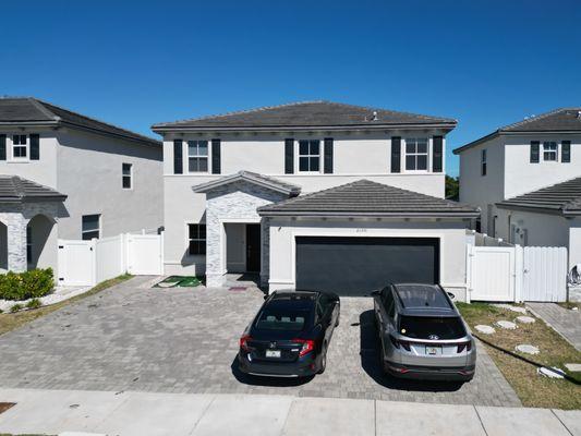 Nubia Pisciotti - EXP Realty