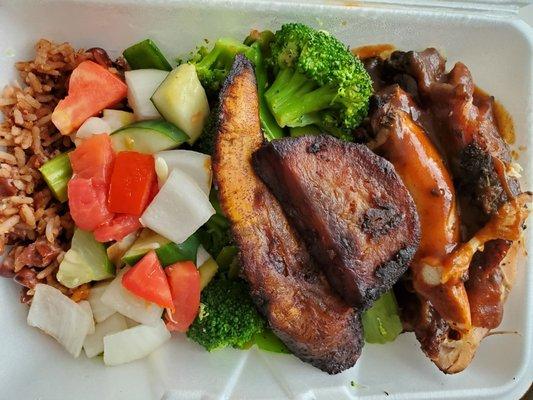 Jerk Chicken sampler with 80% veggies, 20% rice