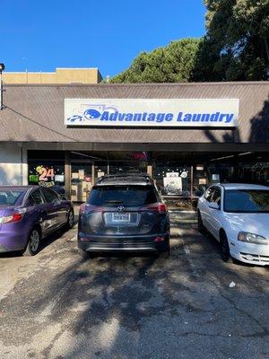 Advantage Laundry The people who work here sit in their car if you're looking