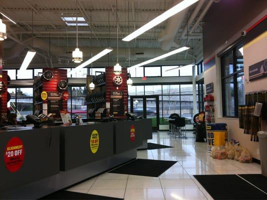 Les Schwab Tire Center