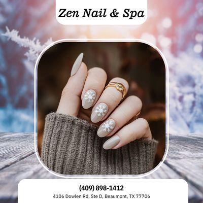 Cozy nails for chilly days, always polished and soft. A little sparkle brings warmth to winter looks.