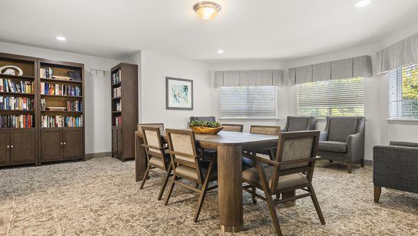 Holiday Redbud Hills