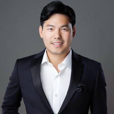 Huy Han (408) 789-8989
Introducing Huy Han, your trusted real estate agent at KW Silicon City in the heart of Silicon Valley.
