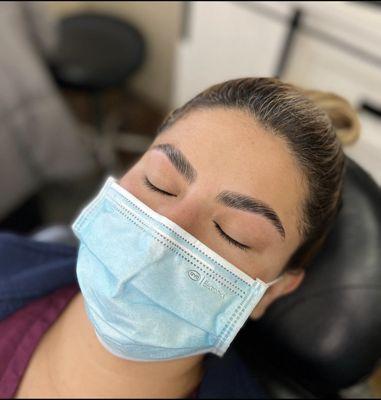 Hermosas cejas laminadas