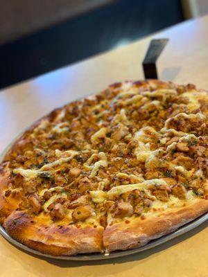 Nik N Willies Pizza of Mammoth