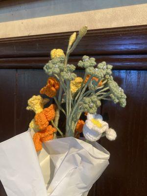 Beautiful crocheted flowers! It's a HOT happy day!