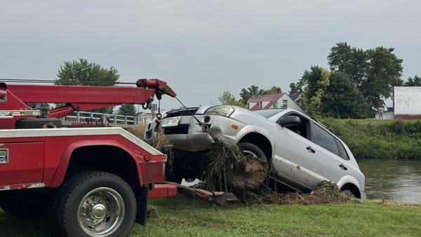 Car driven into Trempealeau River