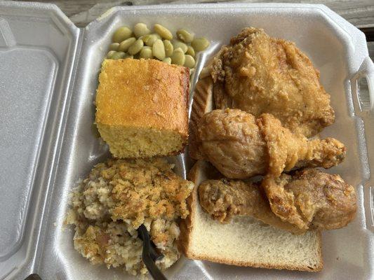 Dressing, Limas, Fried Chicken, Cornbread. Everything: FANTASTIC!!!