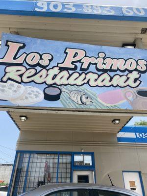 Los Primos store front.
