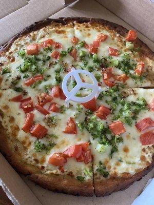 Gf white with tomato broccoli garlic