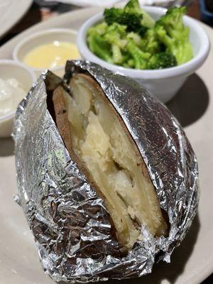 Home Plate Cafe & Bakery