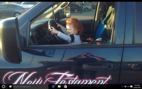 Houston's Best wrecker service please call if your in need thanks 832-207-1686