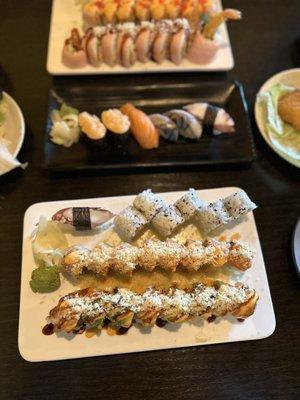 Oshinko Roll,8 Piece Spicy 2 in 1 Roll,8 Piece Rock n Roll,8 Piece Thai Spicy Roll