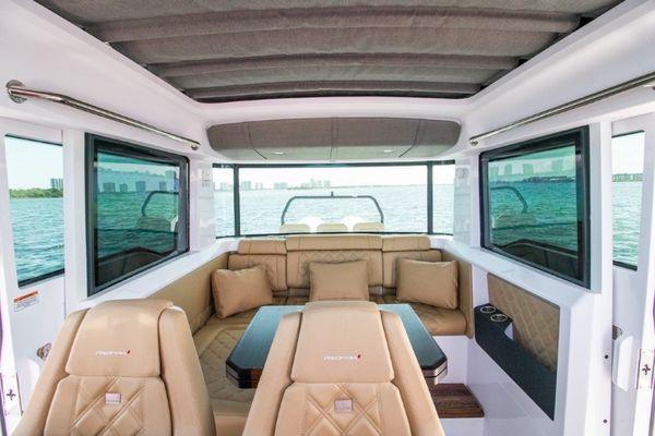 SeaEO Luxury Boat Charters