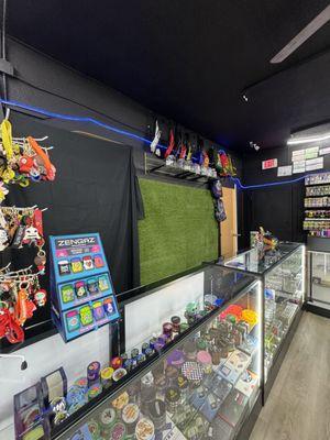 OnlyClouds Smoke Shop