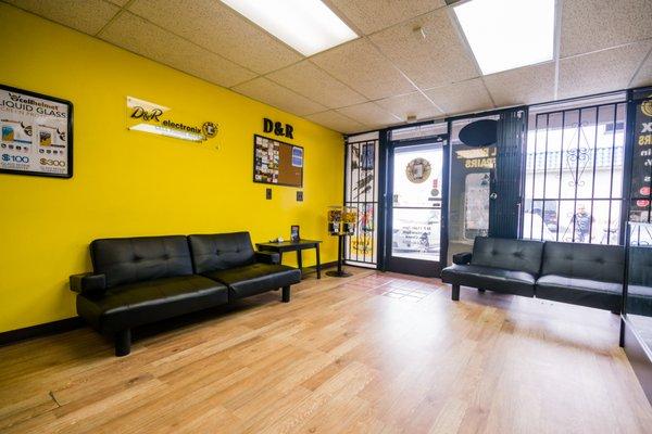 D & R Electronix Cell Phone Repairs