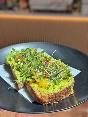 AVO TOAST - excellent!