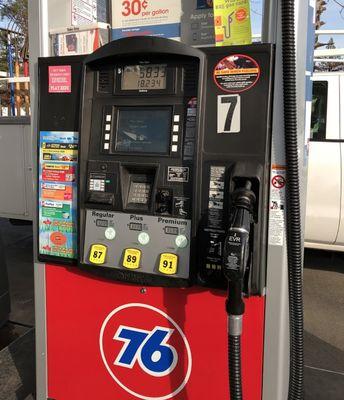 Cleveland 76 Gas Station
