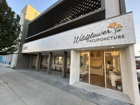 Street view of Wildflower Acupuncture, Toluca Lake.