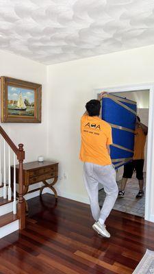 Looking for Packers and movers near me? We work in Cambridge Movers, Newton Movers. Also pod movers and moving service. Movinghelp.