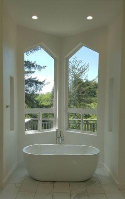 Completed free standing tub and valve