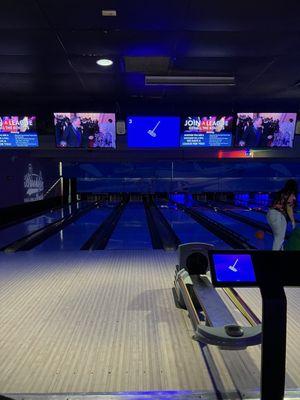 Airport Lanes